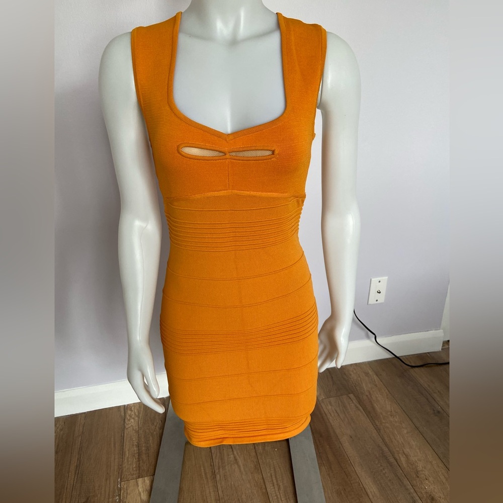 Beautiful orange dress 👗